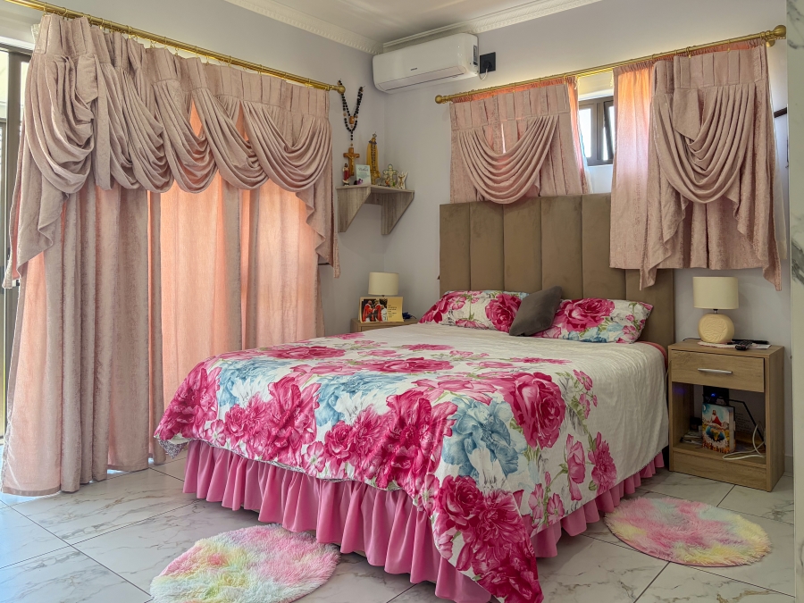 4 Bedroom Property for Sale in Country Club Western Cape